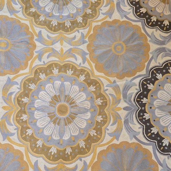 Wool Embroidery Area Rug (Approx 5'x7') - Picture 5 of 6